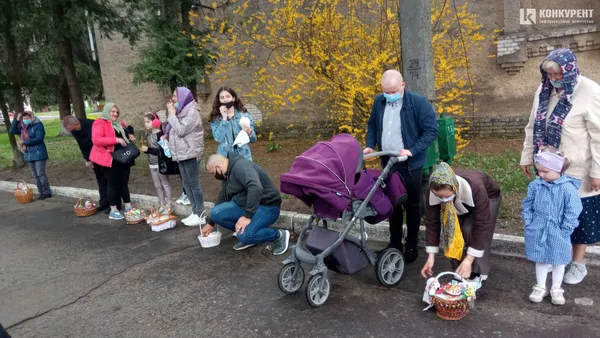 Як лучани освячували великодні кошики (фото)