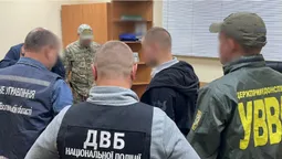 В «Устилузі» чоловік давав прикордоннику 500 доларів, щоб виїхати з України (фото, відео)