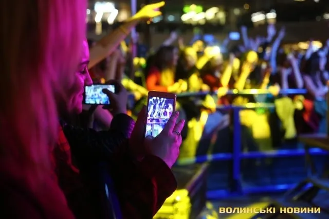 У луцькому «ПортCity» відгримів концерт гурту «Без обмежень» (фото)