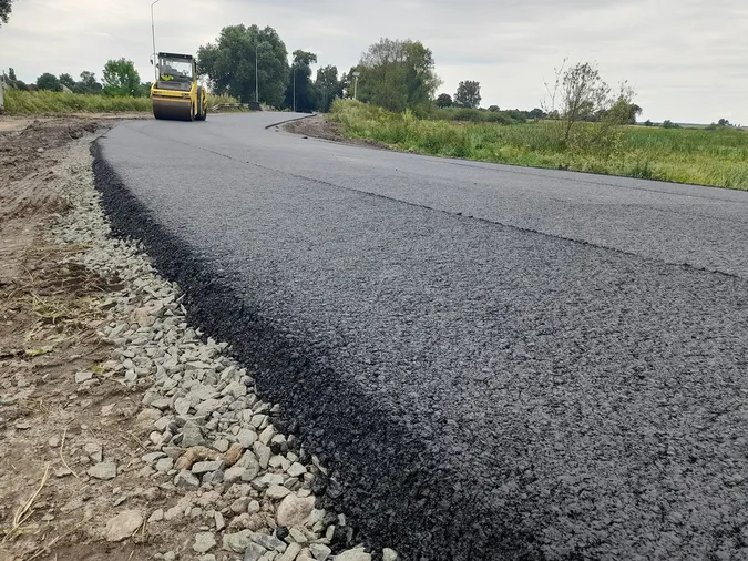 У Луцькому районі взялися за ремонт проблемної дороги (фото)