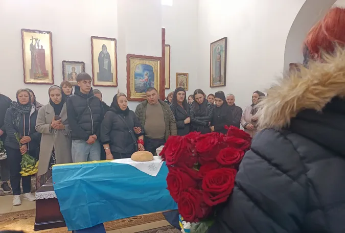 У Луцькому районі попрощалися із молодим воїном Станіславом Романенком (фото)