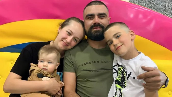«Він має побачити нашу мрію»: на Волині дружина зниклого безвісти воїна сама добудувала їхній дім (фото)