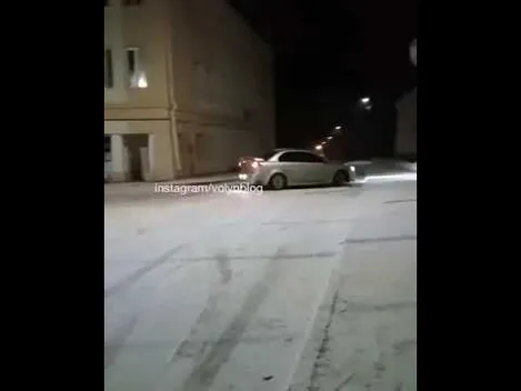 Як у Горохові дрифтують автівки через ожеледицю (відео)