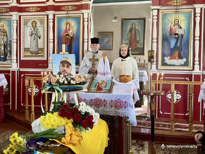 У Нововолинську попрощалися з Героєм Олександром Шпуром (фото)