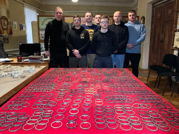 Колектив експедиції зі скарбом