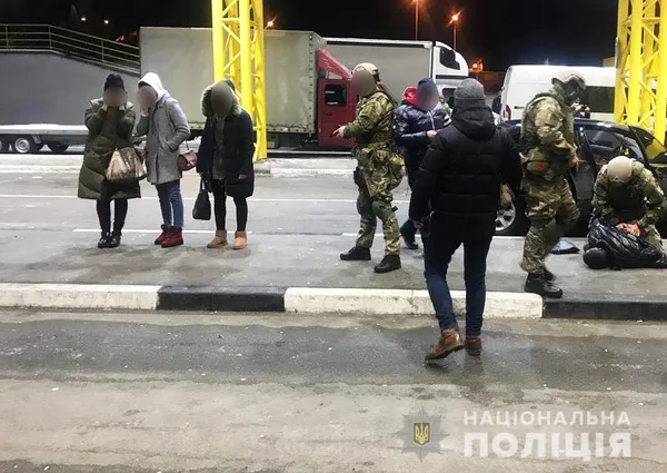 У «Ягодині» затримали сутенерів, які відправляли українок до Німеччини (фото)