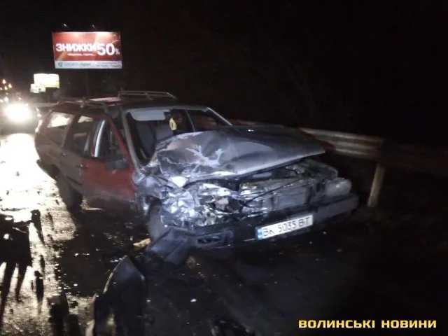 У Луцьку водійка з дитиною в салоні протаранила легковик, – очевидці (фото, відео)