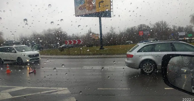 У Луцьку на Набережній не розминулися два легковики (фото)