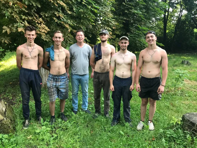 На Волині під час розкопок знайшли старовинні кахлі (фото)