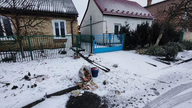 До 1 360 гривень: лучан штрафуватимуть за сміття біля будинків