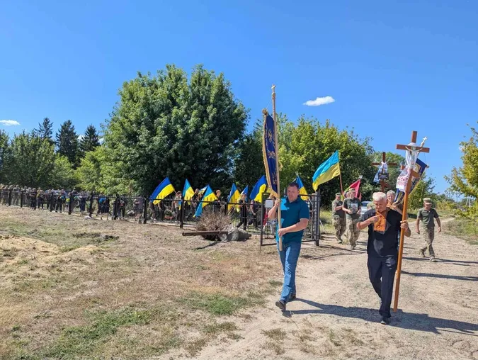 На Волині попрощалися із 30-річним Героєм Віталієм Ксьондзиком (фото)