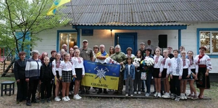 Нарешті додому: у Ківерцівській громаді зустріли звільненого Героя Миколу Касюрака (фото)