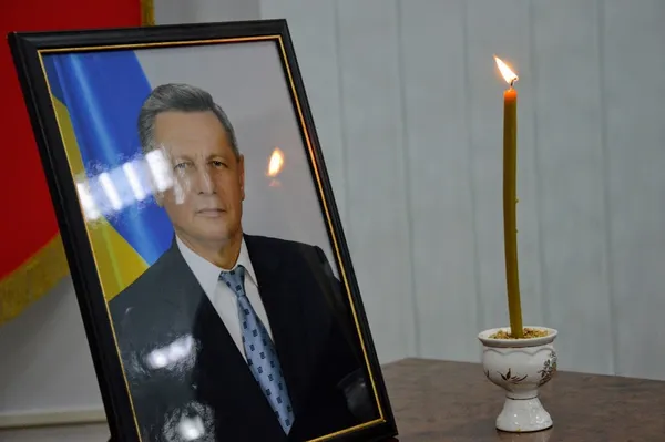 Політичний двобій в Луцькраді, або Репортаж із сесії, якої не було
