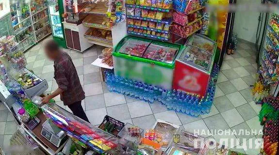 Крав гроші, продукти і спиртне: у Володимирі спіймали злодія
