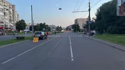 У Луцьку неповнолітній мотоцикліст наїхав на 14-річну дівчинку: дитину ушпиталили (фото)