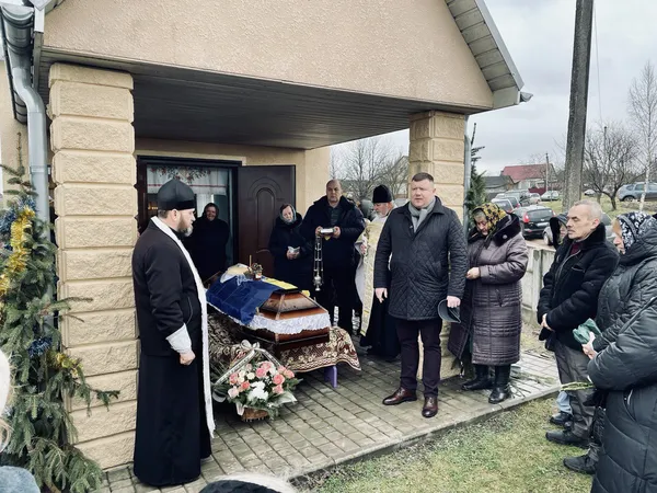 На Волині попрощалися із воїном Анатолієм Левончуком (фото)