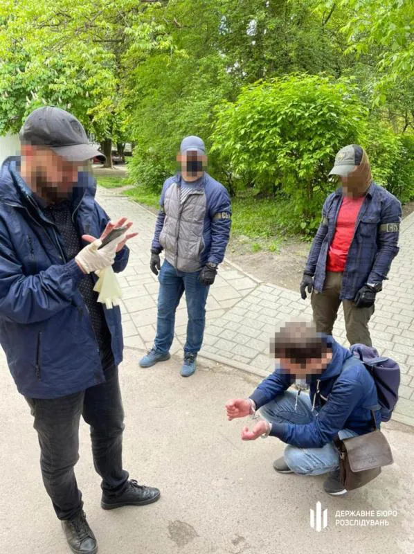 На Львівщині затримали поліцейських-наркобариг (фото, відео)