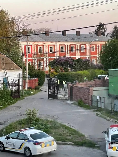 У Луцьку біля семінарії УПЦ «МП» – стрілянина (фото)