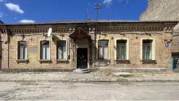 У Луцьку продають унікальний будинок ХІХ століття (фото)