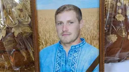 Не встиг створити сім'ю із коханою: на Волині попрощалися з воїном Дмитром Новосадом (фото)