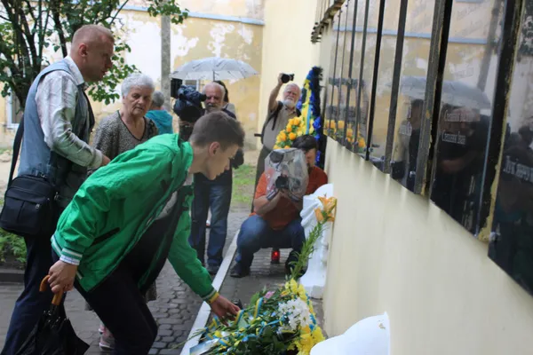У Луцьку вшанували пам'ять розстріляних в 1941 році в'язнів тюрми (фото)