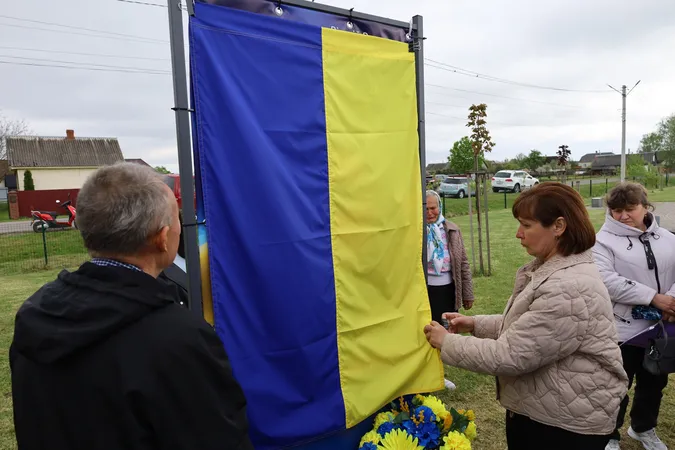 Назавжди в строю: у Вишнівській громаді відкрили Алею пам’яті Героїв