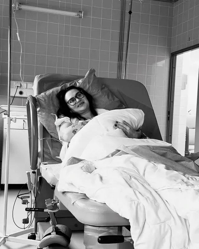 Народила 1 квітня: стендаперка Алла Волкова вперше стала мамою