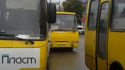 Депутат: на зупинці біля Старого ринку – хаос (фото) 