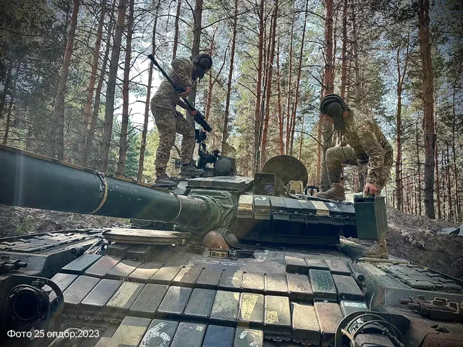 Близько 271 440 окупантів, 4 714 БПЛА та 13 танків: втрати росіян на 15 вересня