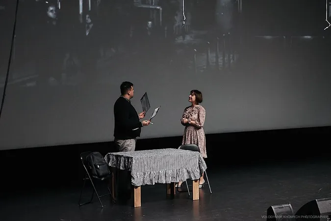 Пікантна вистава «Сексуальне чтиво» знову у «Промені»* 