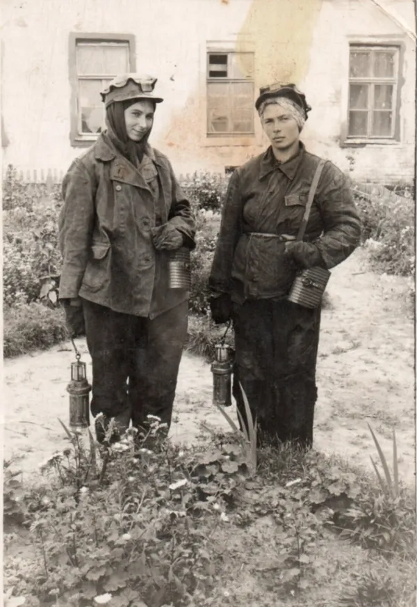 Газовимирівниці шахти 2. 1955