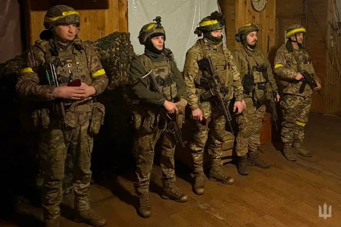 Були у найгарячіших напрямках: воїнам бригади імені Анни Київської вручили «Срібні хрести» (фото)