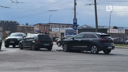 Електрокару знесло передок: у Луцьку біля «Адреналіну» – серйозна аварія (фото)