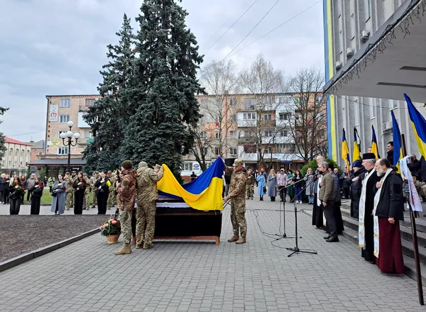 На Волині попрощалися із Захисником Максимом Сущуком (фото)