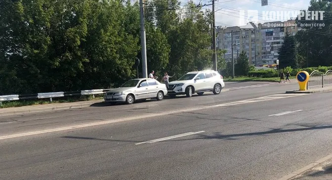 У Луцьку – ранкова ДТП на мосту (фото)