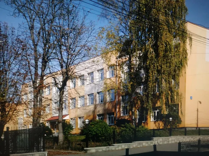 «Теплі» світлини: який він жовтогарячий осінній Луцьк