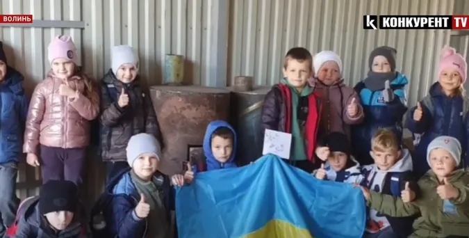 Все для перемоги: школярі з Волині передали на фронт десятки буржуйок (відео)