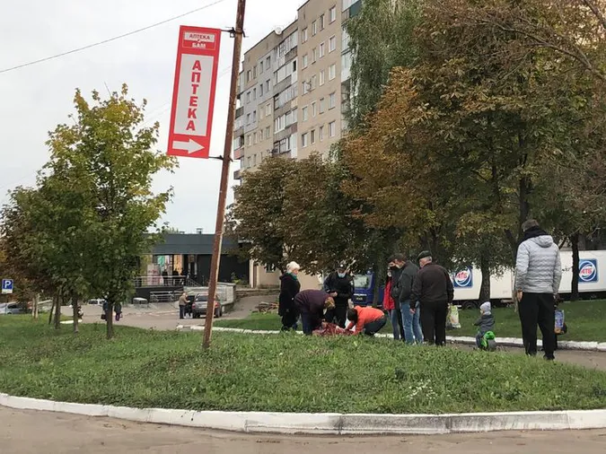 У Нововолинську посеред вулиці померла жінка