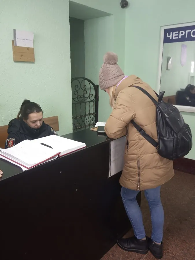 У Луцьку звернулися в поліцію через неправильний білборд кандидата (фото)