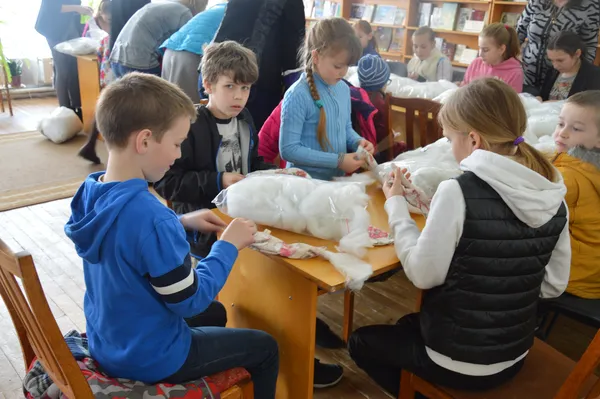 Луцький меценат влаштував дітям передпасхальне свято (фоторепортаж)