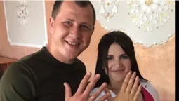 «Любов переможе війну»: на Волині військовий одружився зі своєю обранницею (фото, відео)