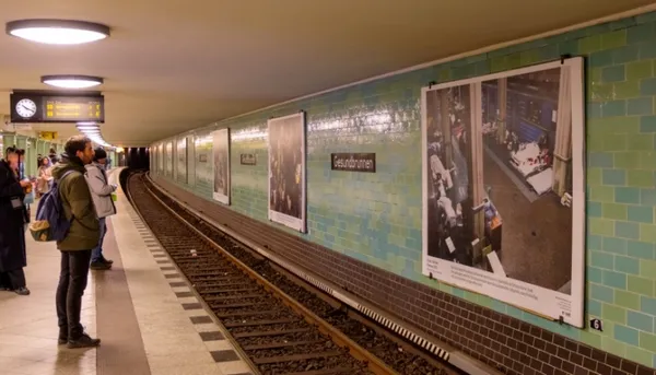 У берлінському метро показують укриття в підземках Харкова та Києва (фото)