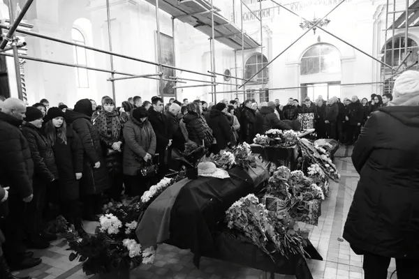У Луцьку провели в останню дорогу Героїв – Романа Наумика та Сергія Федіна (фото, відео)