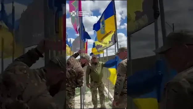 Прикордонники з Волині встановили прапор свого підрозділу на Донеччині (фото, відео)