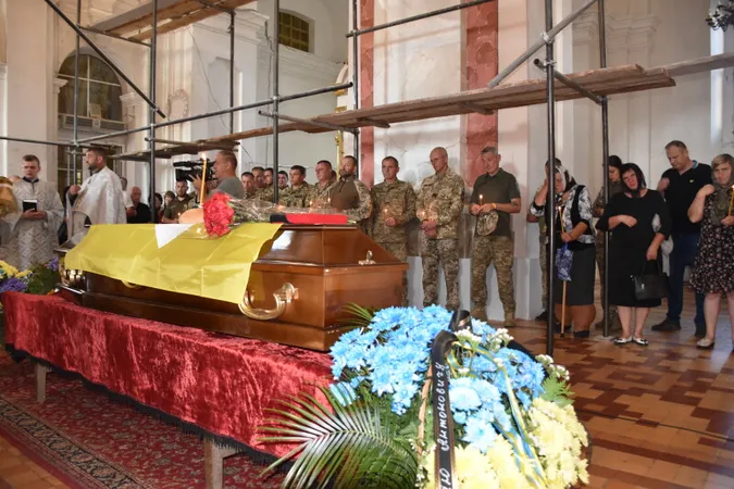 У Луцьку попрощалися із загиблим у Миколаєві Юрієм Петровським (фото)