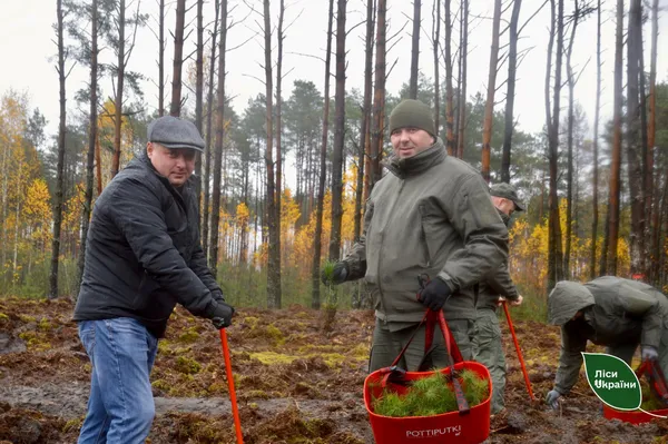 На Волині висадили «Ліс пам’яті» на честь загиблого воїна-лісівника Миколи Курана (фото)
