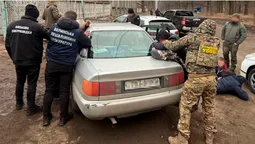 На Волині затримали рівнян, які переправляли ухилянтів за кордон (фото)
