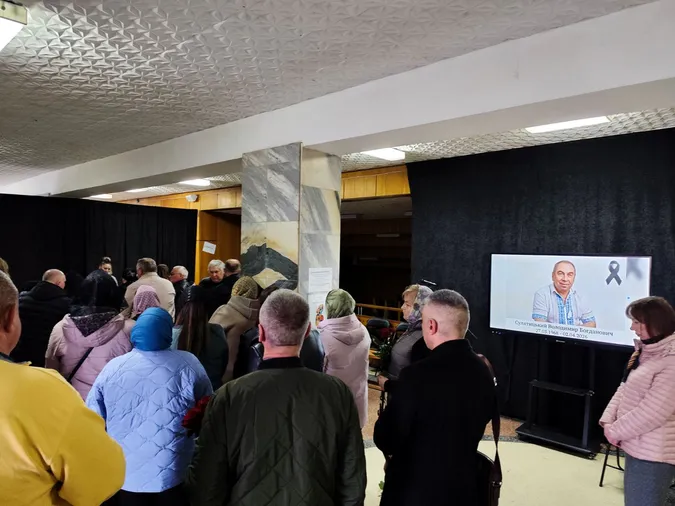 На Волині попрощались із знаним архітектором Володимиром Сулятицьким (фото)