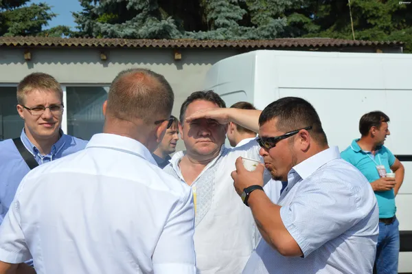Народний артист України Богдан Бенюк розповів, що має тут багато друзів, але не сказав, кого саме