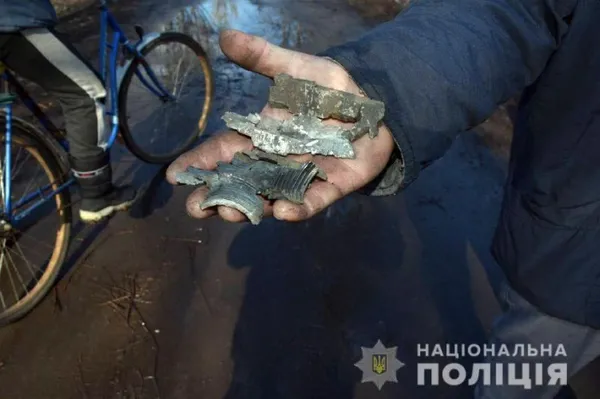 На Донбасі обстріляли дитсадок з дітьми і будинки, поранена жінка (фото, відео)